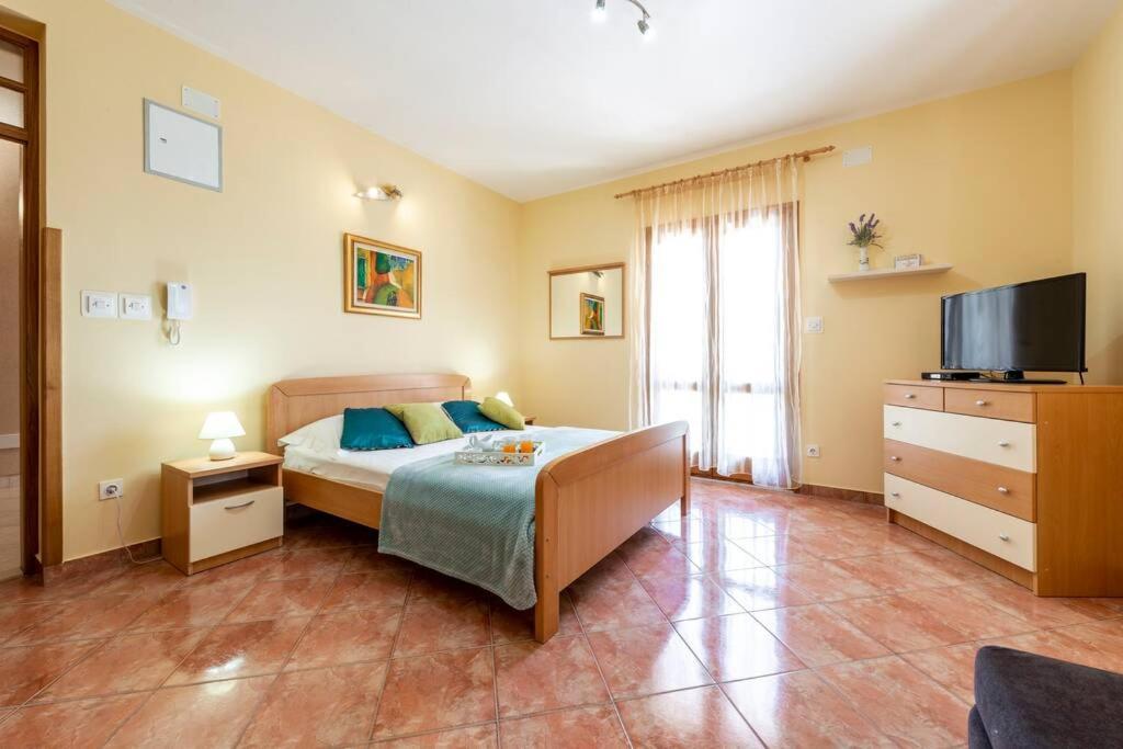 Vila Vergatum-Privacy,Gym,Billiards,Table Tennis Donji Brgat Exterior photo