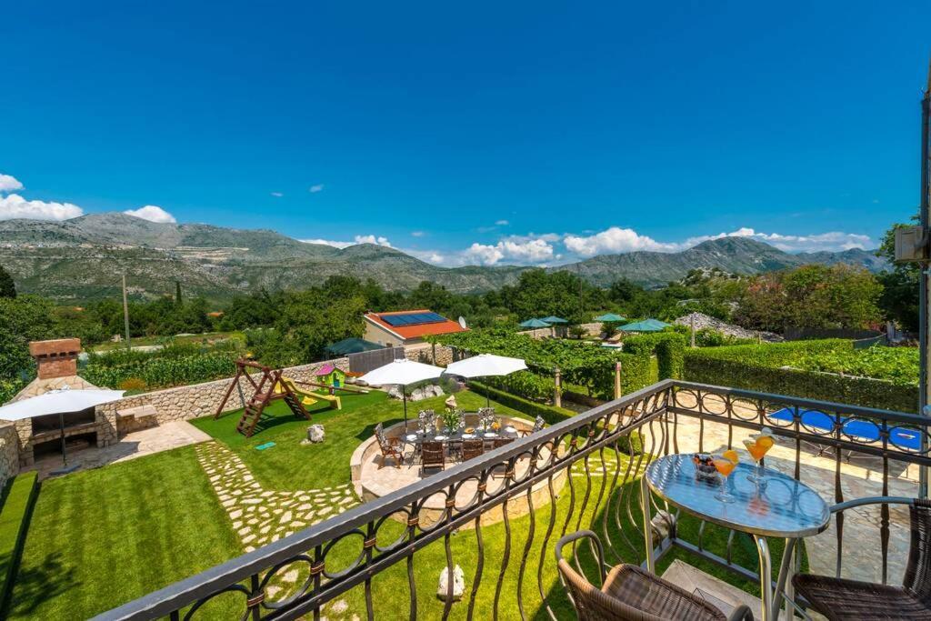 Vila Vergatum-Privacy,Gym,Billiards,Table Tennis Donji Brgat Exterior photo