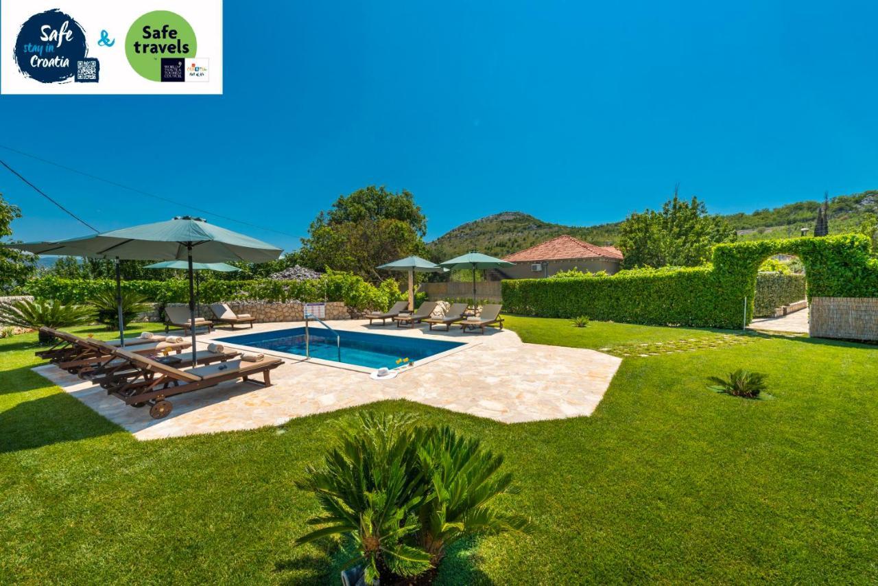 Vila Vergatum-Privacy,Gym,Billiards,Table Tennis Donji Brgat Exterior photo